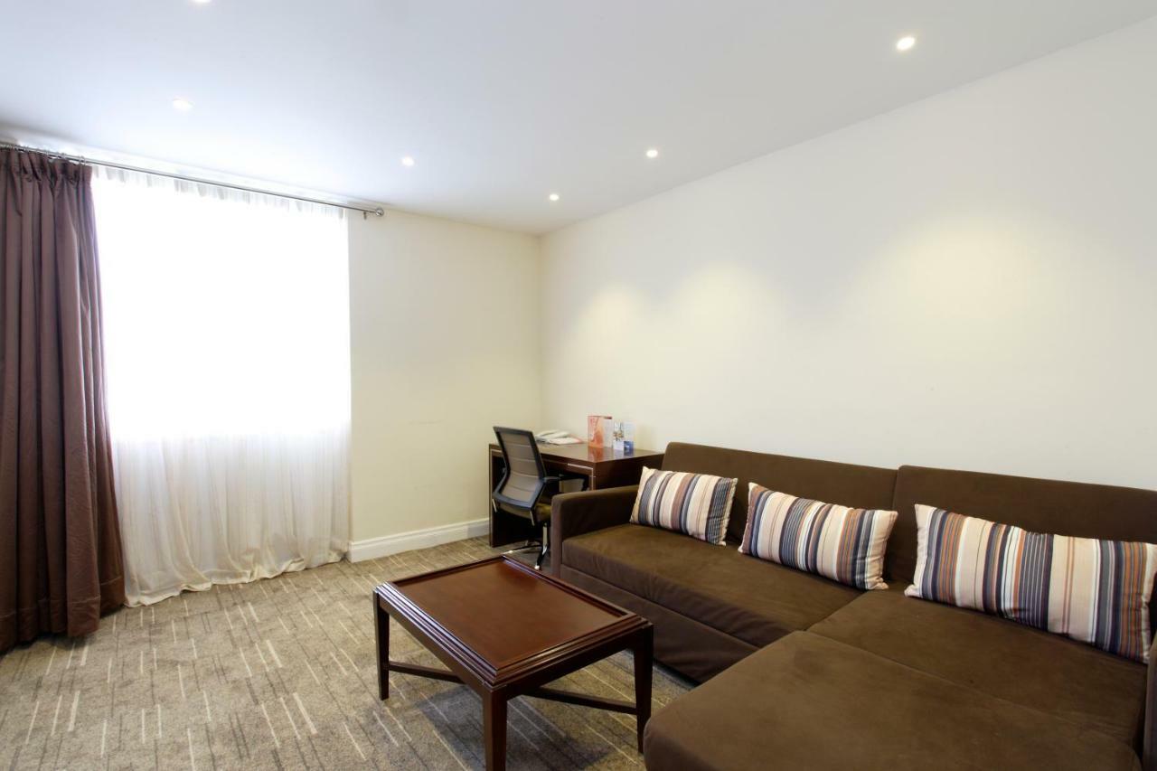 Ramada Solihull, Birmingham Esterno foto